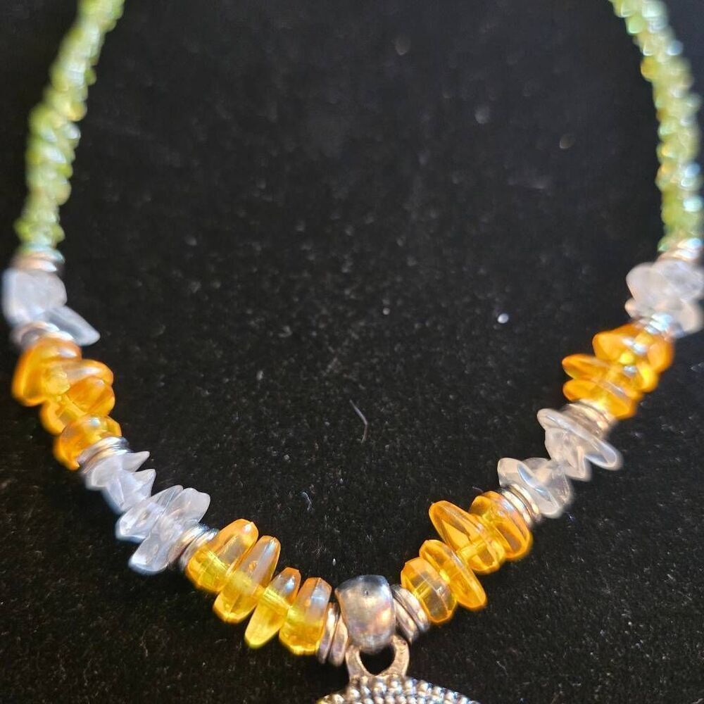 Rhinestone & Chip Stone Flower Necklace Green Yellow Silver - Picture 5 of 7